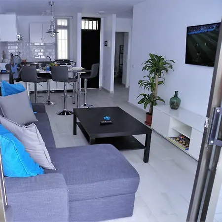 Ben'sholidayflat Ideal For Families Groups And Couples Terrace Solarium Wi-fi Netflix Smart Tv Appartement *