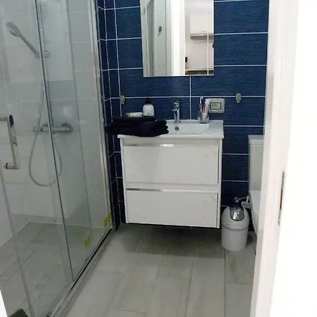 Ben'sholidayflat Ideal For Families Groups And Couples Terrace Solarium Wi-fi Netflix Smart Tv Appartement *